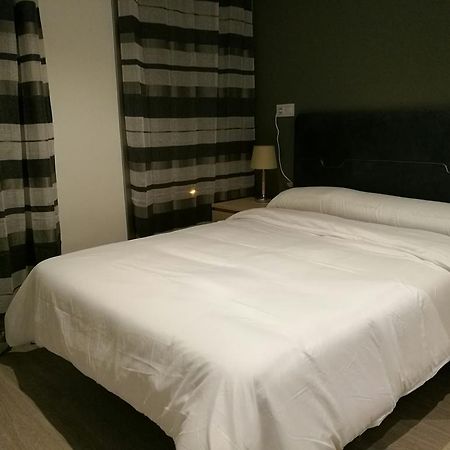 Golden 21 Hotel Мадрид Екстериор снимка
