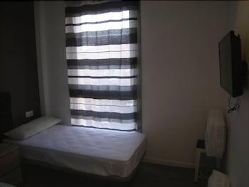 Golden 21 Hotel Мадрид Екстериор снимка