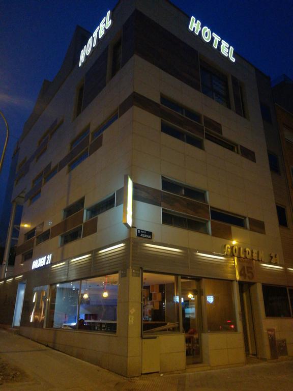 Golden 21 Hotel Мадрид Екстериор снимка